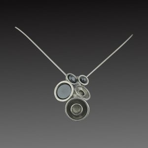 collier-acier-inoxydable-etain-gris-pendentif-sc7 collier pendentif gris