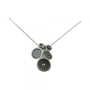 Collier Pendentif Gris